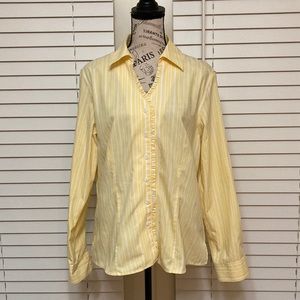 Orvis wrinkle free button down v neck blouse Sz14. Armpit to armpit 21in.